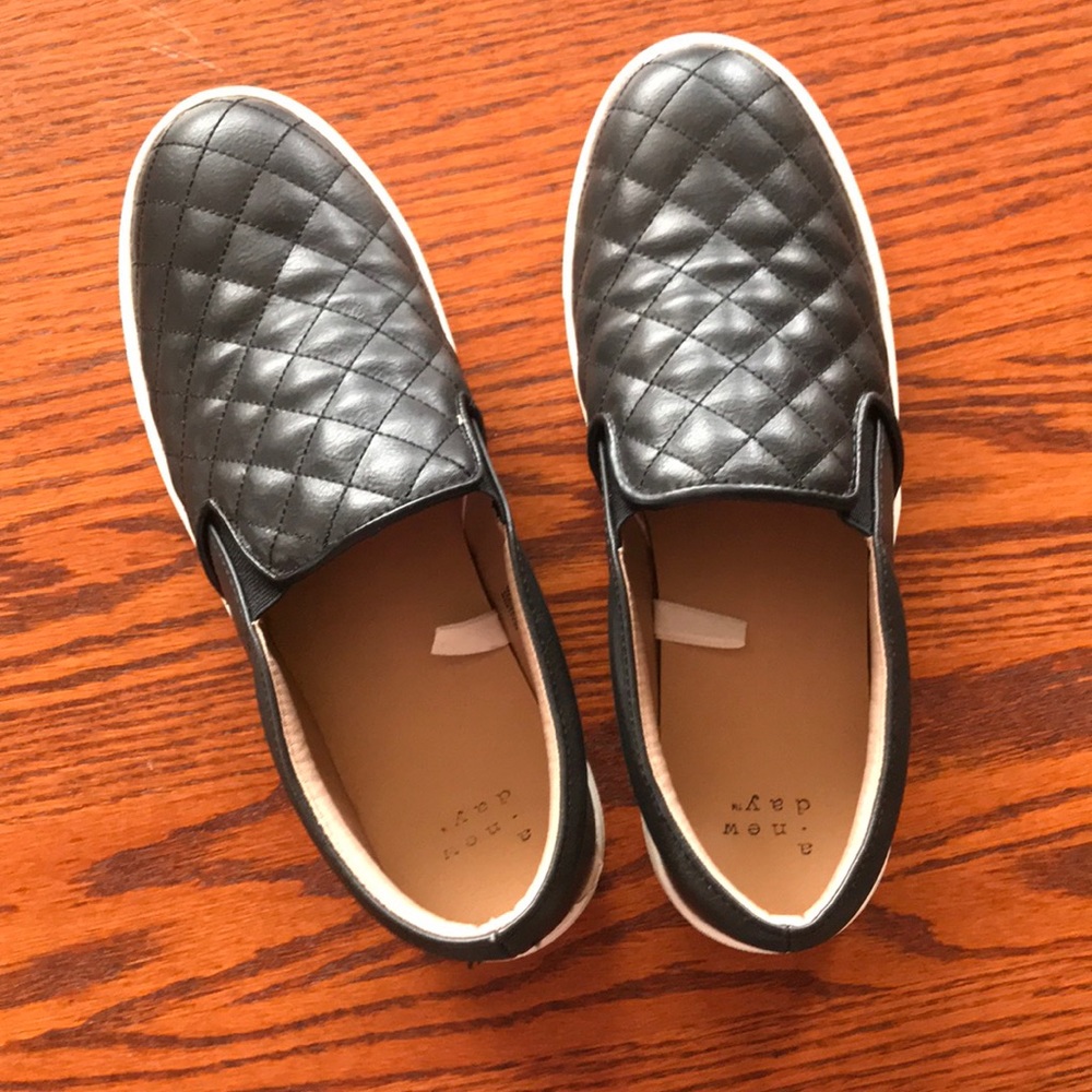 Black quilted shoes